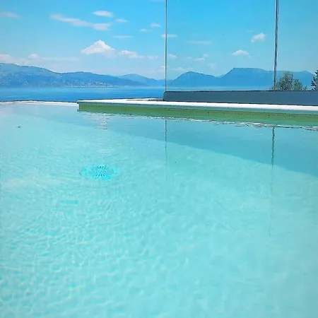 Greece Holidays ニキアナ