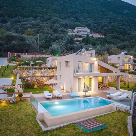 Greece Holidays ニキアナ